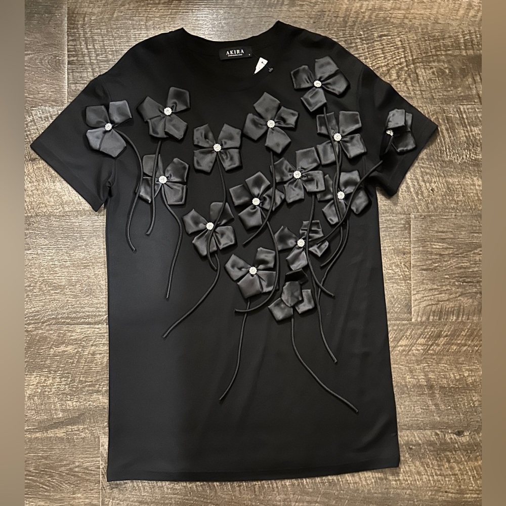 New - Akira flower power tshirt - Black - Size -Small